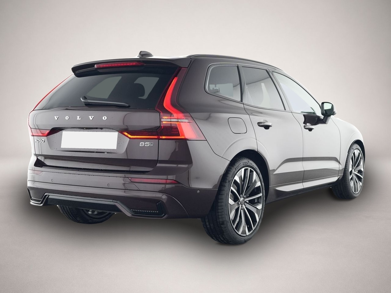 Volvo XC60 (08/2025, Benzin)
