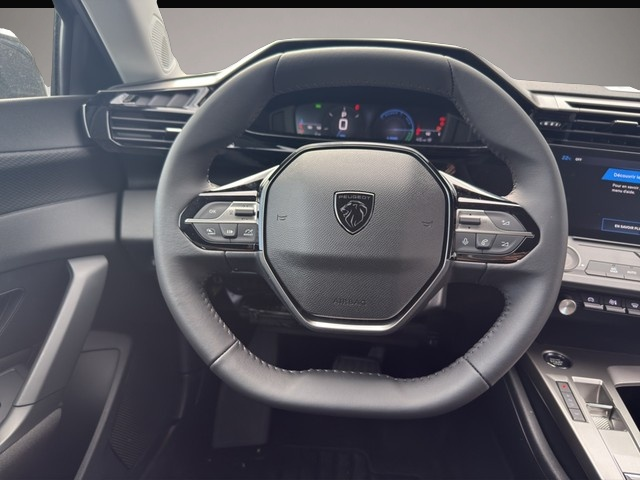 Peugeot 308 (09/2025, Benzin)