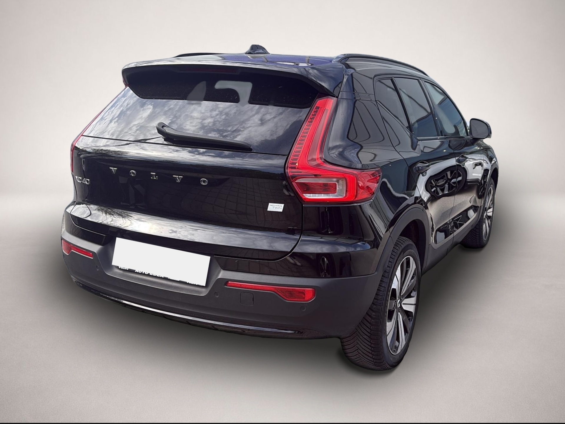 Volvo XC40 (02/2023, ELECTRIC)