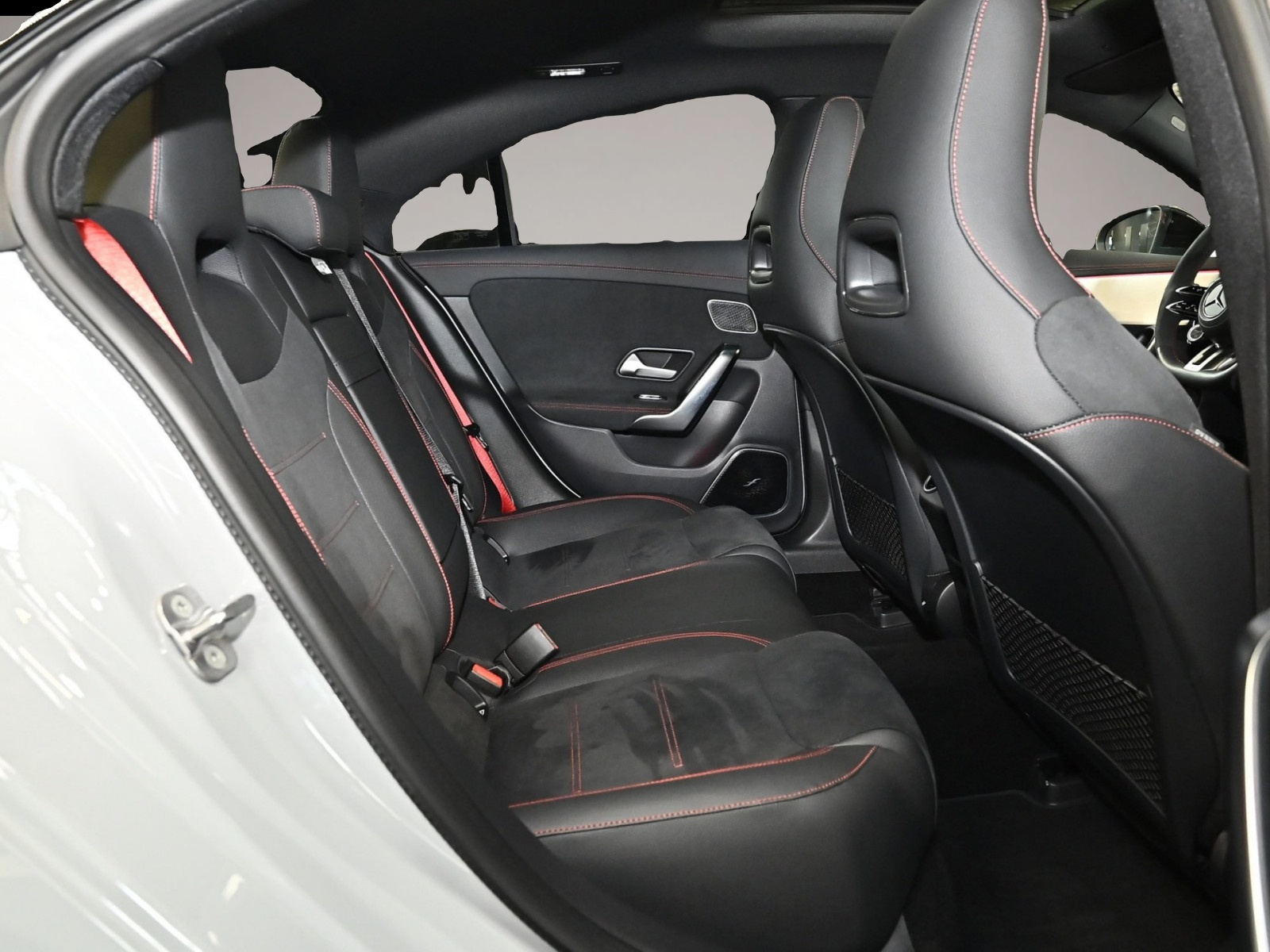 Mercedes-Benz CLA 45 AMG (04/2025, Benzin)