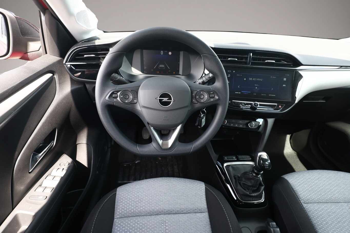 Opel Corsa (10/2025, Benzin)