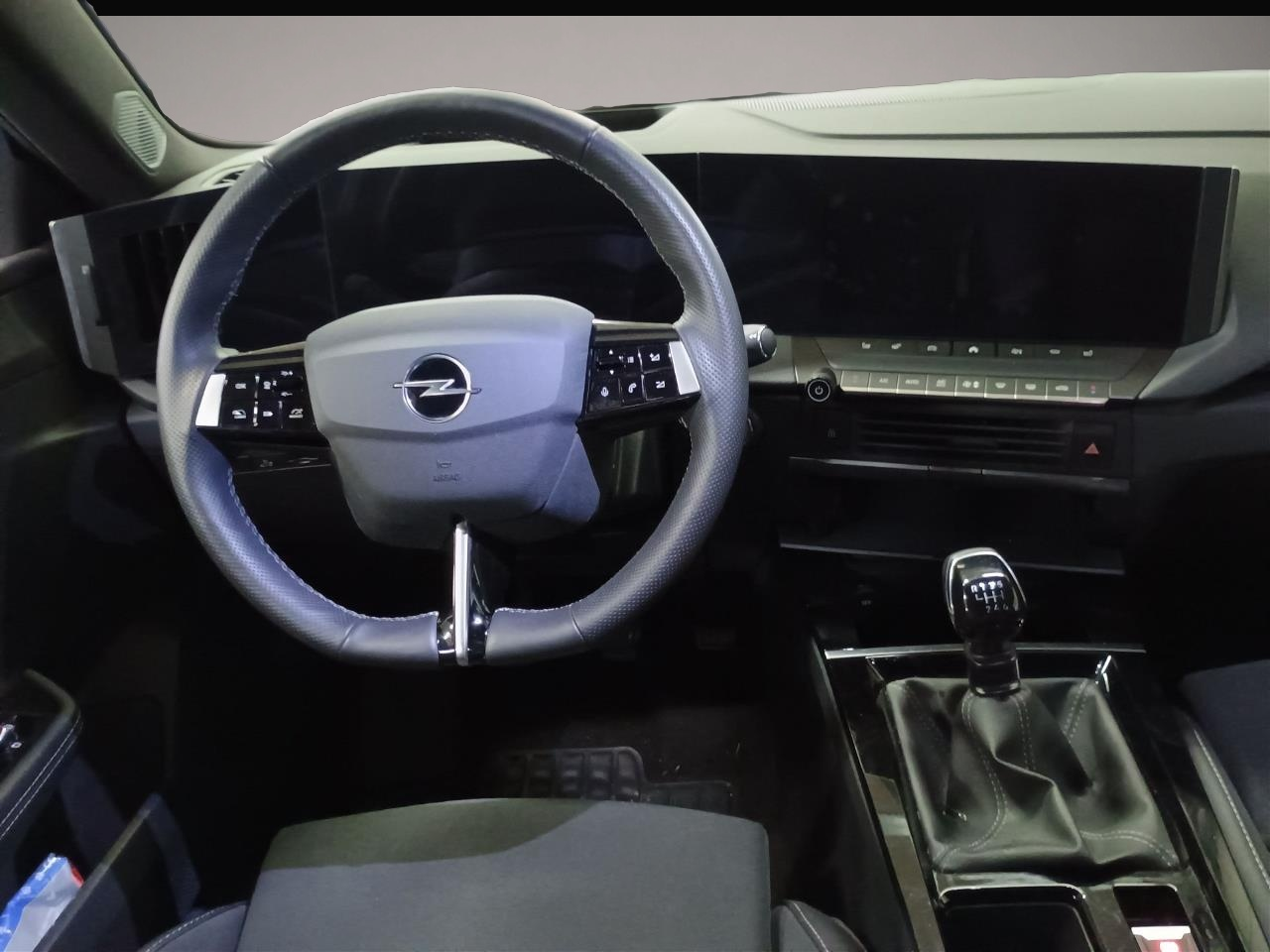 Opel Astra (03/2025, Benzin)