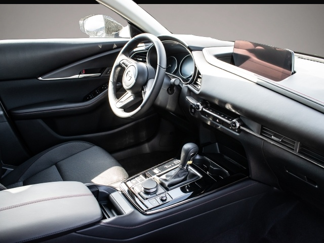 Mazda CX-30, image 6 of 7