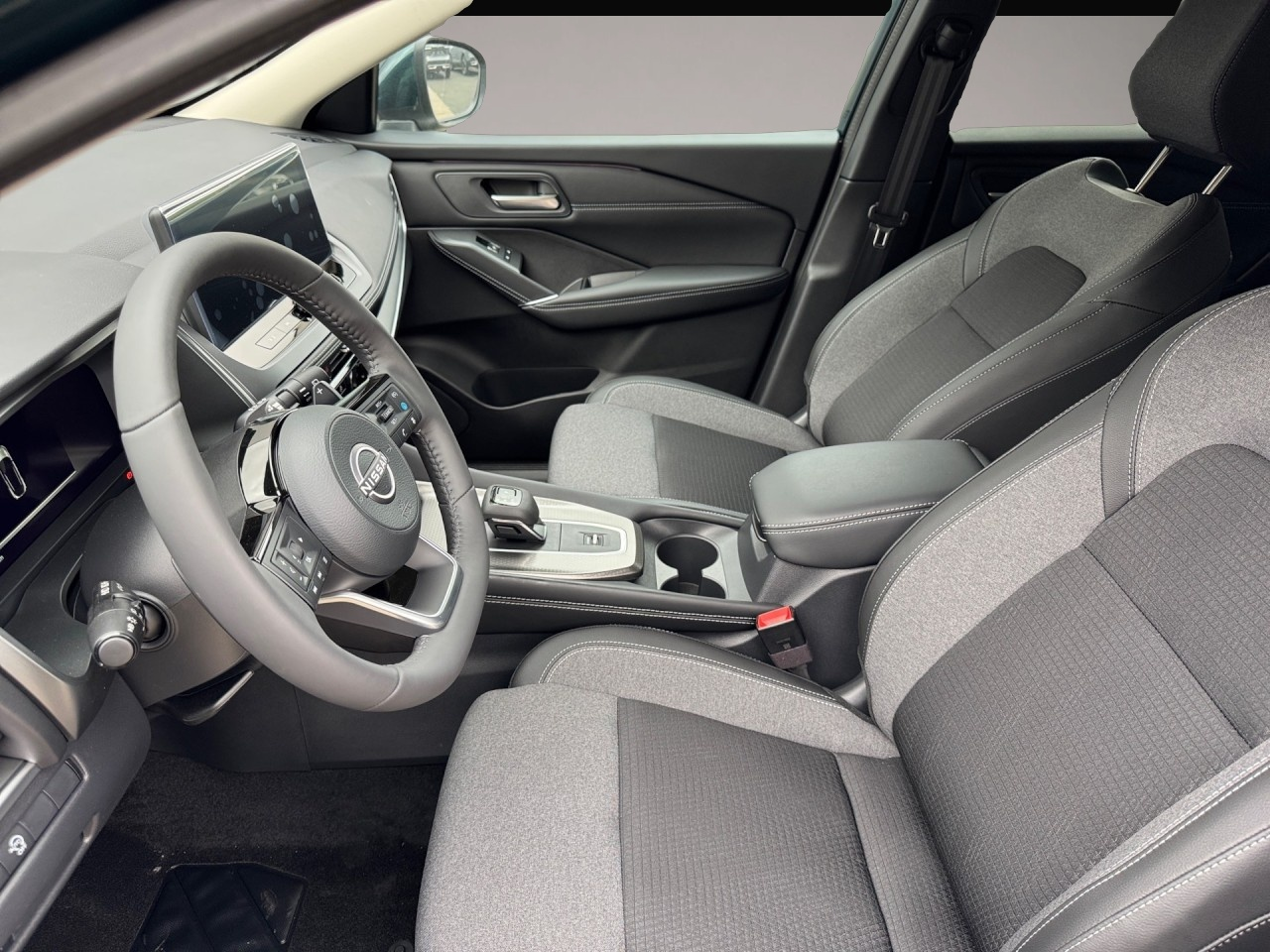 Nissan Qashqai (, Benzin)
