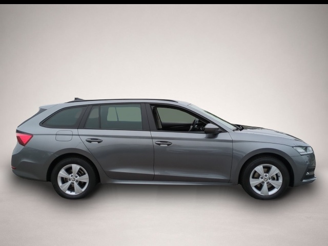 Skoda Octavia (06/2022, Benzin)