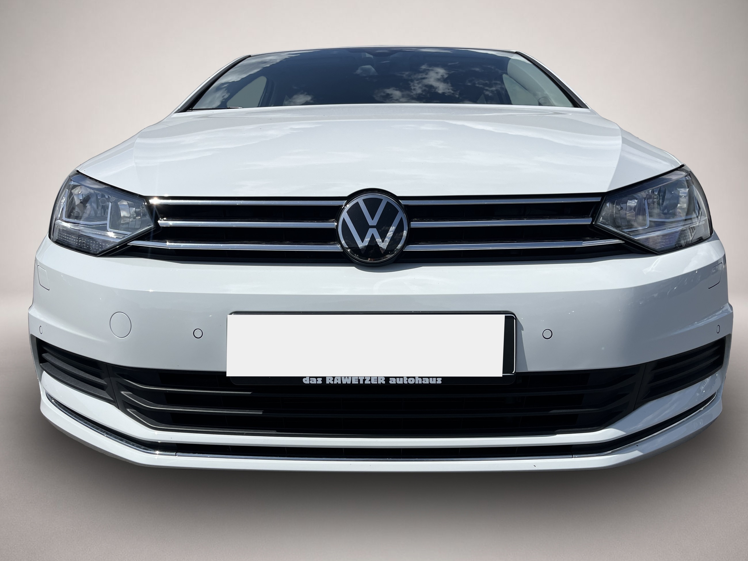 Volkswagen Touran (10/2025, Benzin)