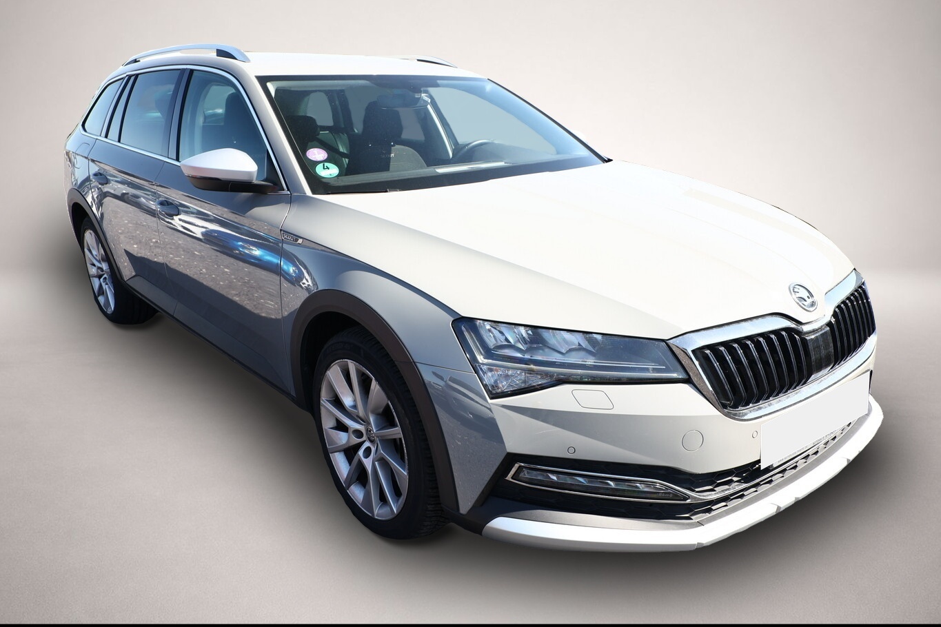 Skoda Superb (08/2022, Benzin)