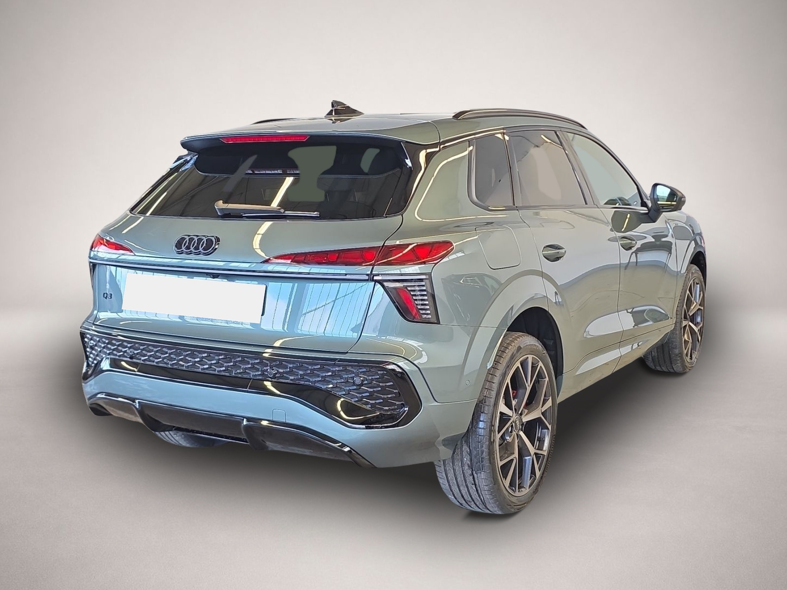 Audi Q3 (10/2025, Hybrid (Benzin/Elektro))