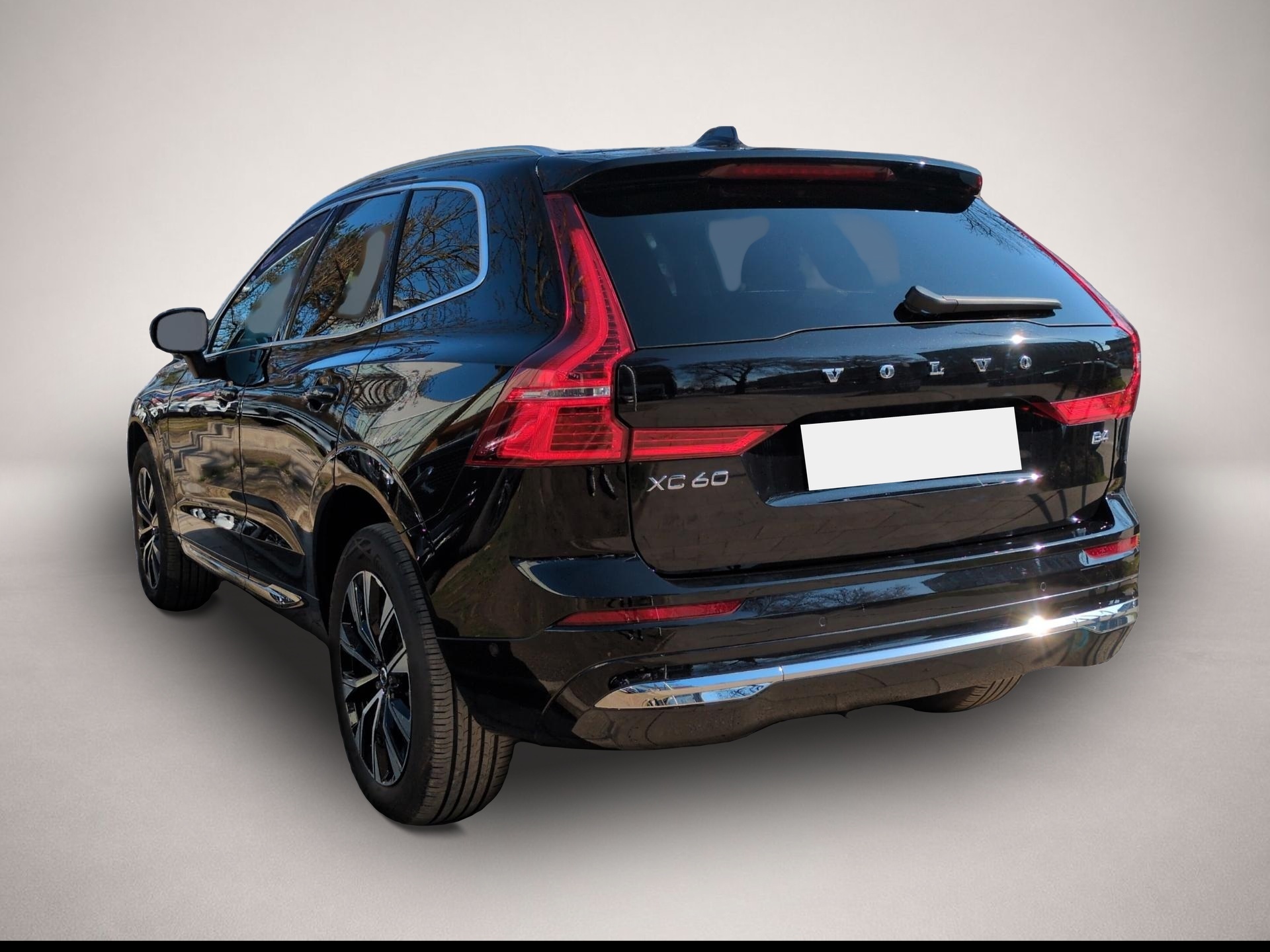 Volvo XC60 (02/2023, Benzin)