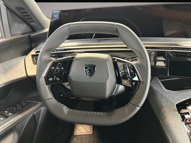 Peugeot 5008 (12/2024, Benzin)