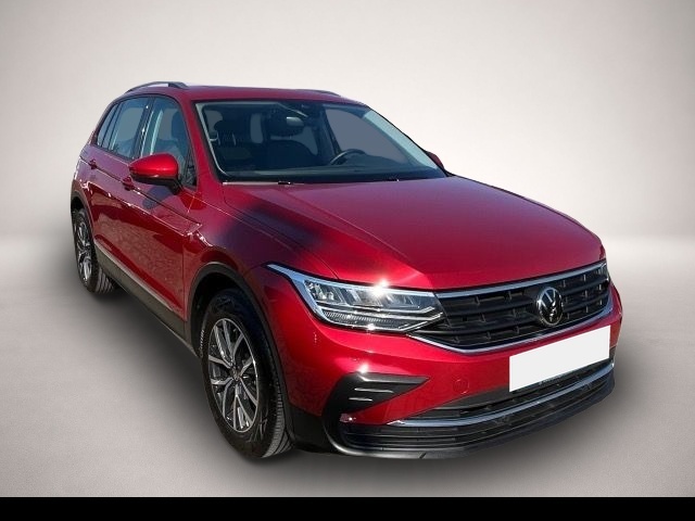 Volkswagen Tiguan (02/2022, Benzin)