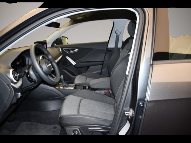 Audi Q2 (12/2025, Benzin)