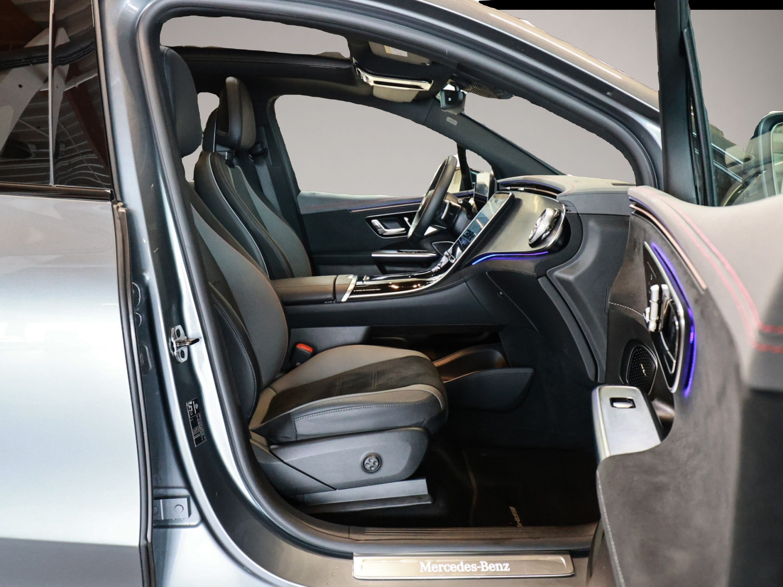 Mercedes-Benz EQE SUV (07/2025, ELECTRIC)