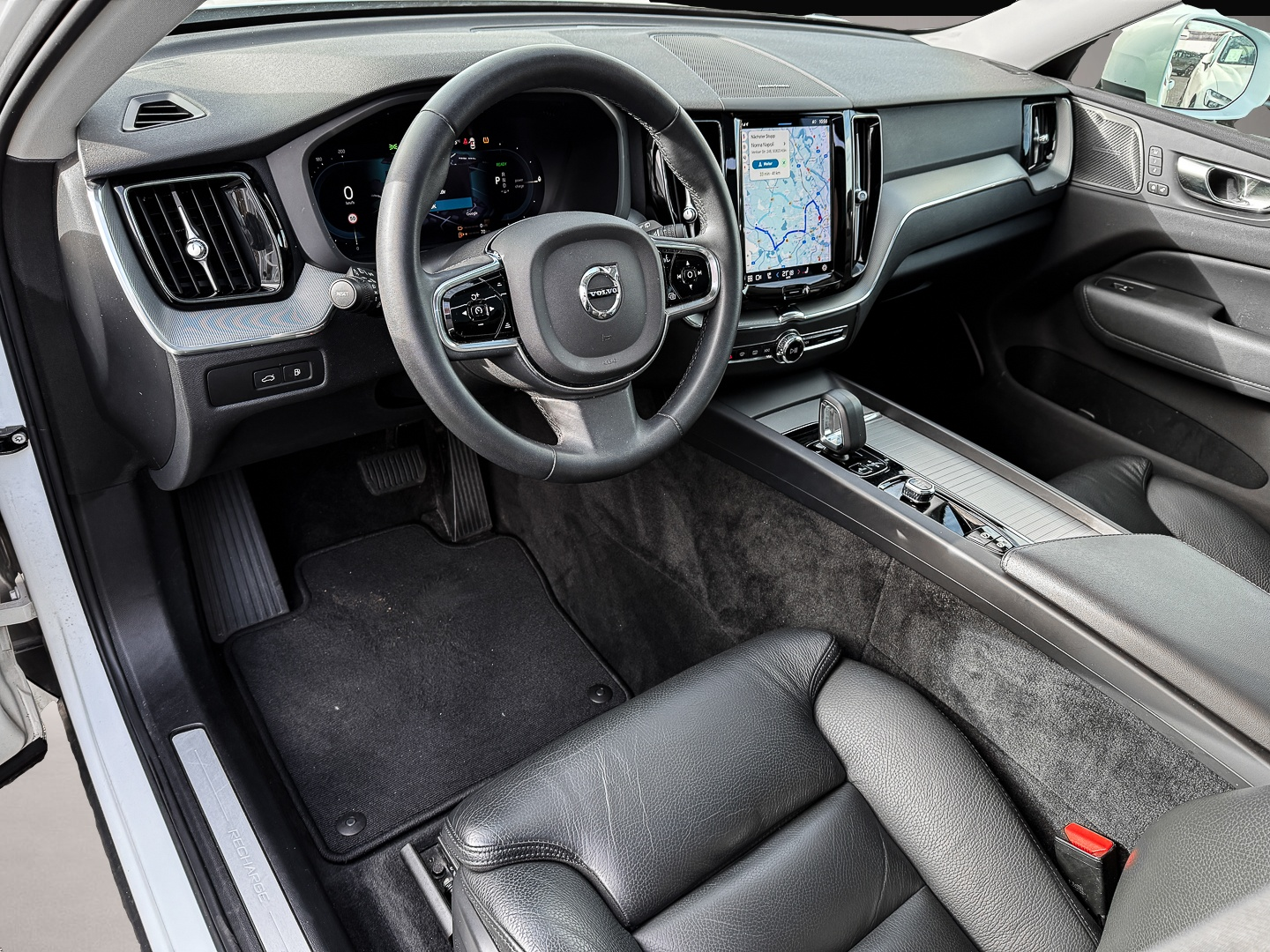 Volvo XC60 (12/2022, Hybrid (Benzin/Elektro))