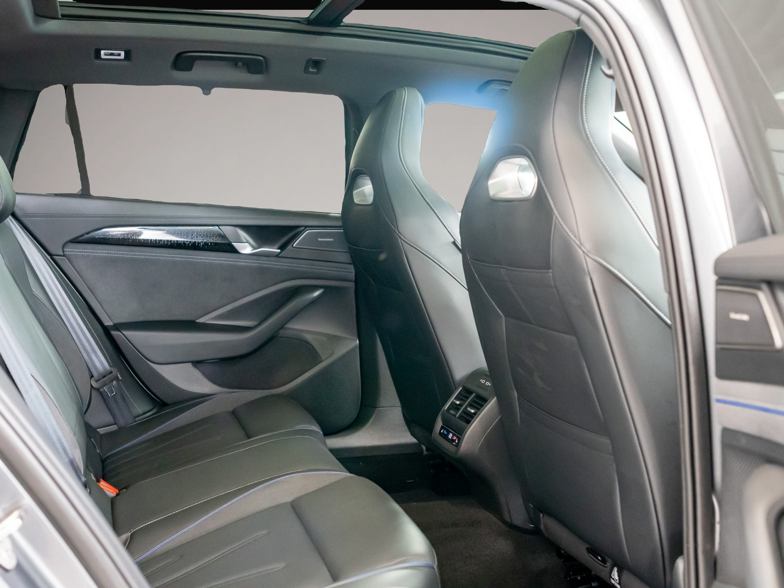 Volkswagen Passat (01/2025, Diesel)