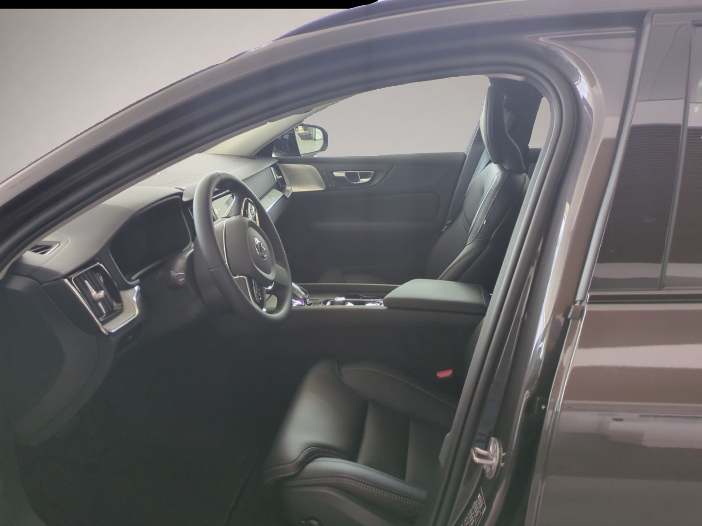 Volvo V60 (04/2025, Benzin)