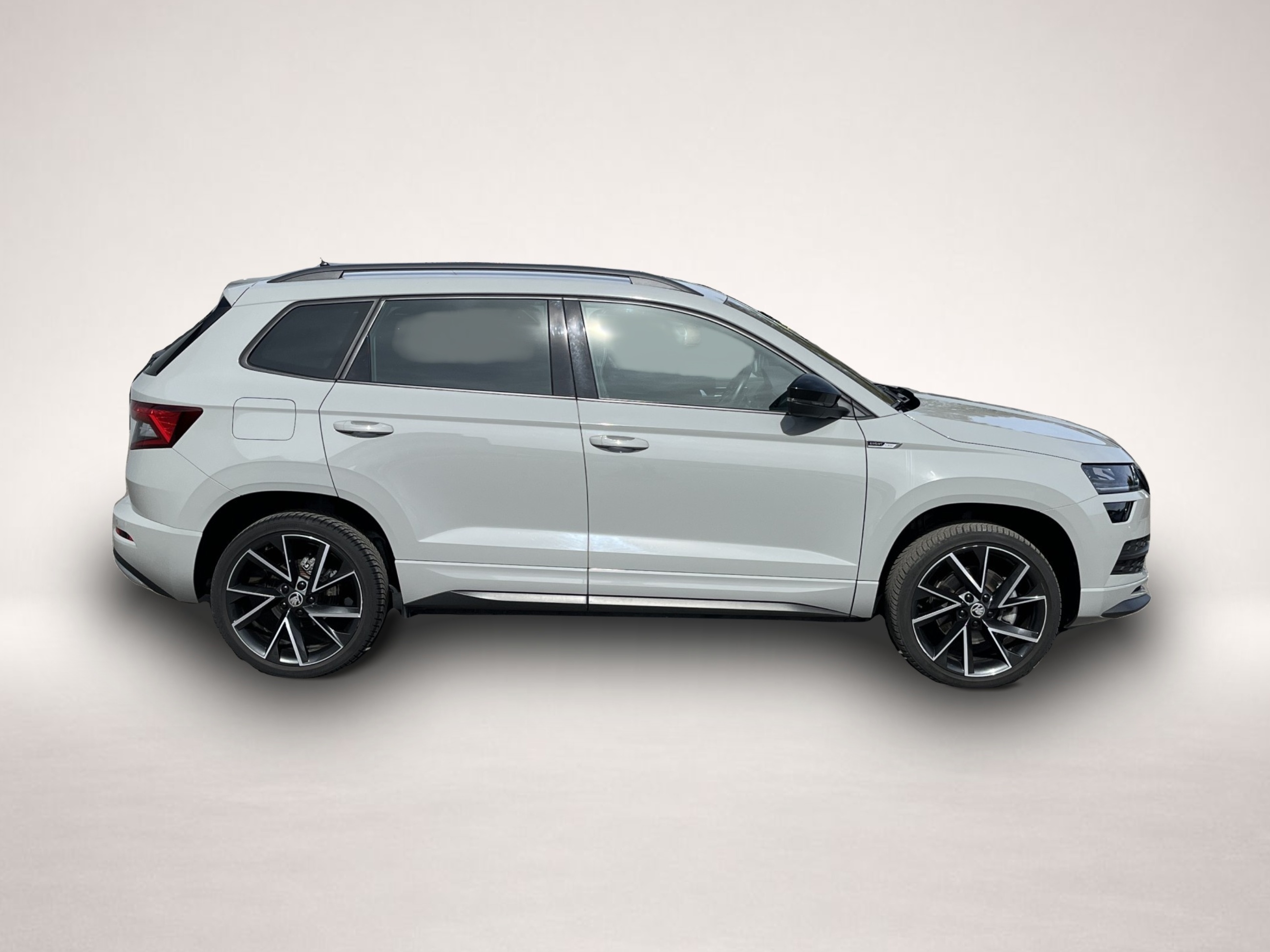Skoda Karoq (02/2022, Benzin)
