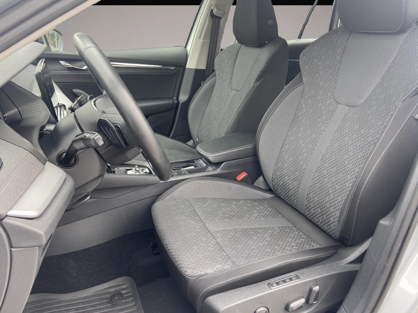 Skoda Octavia (04/2023, )
