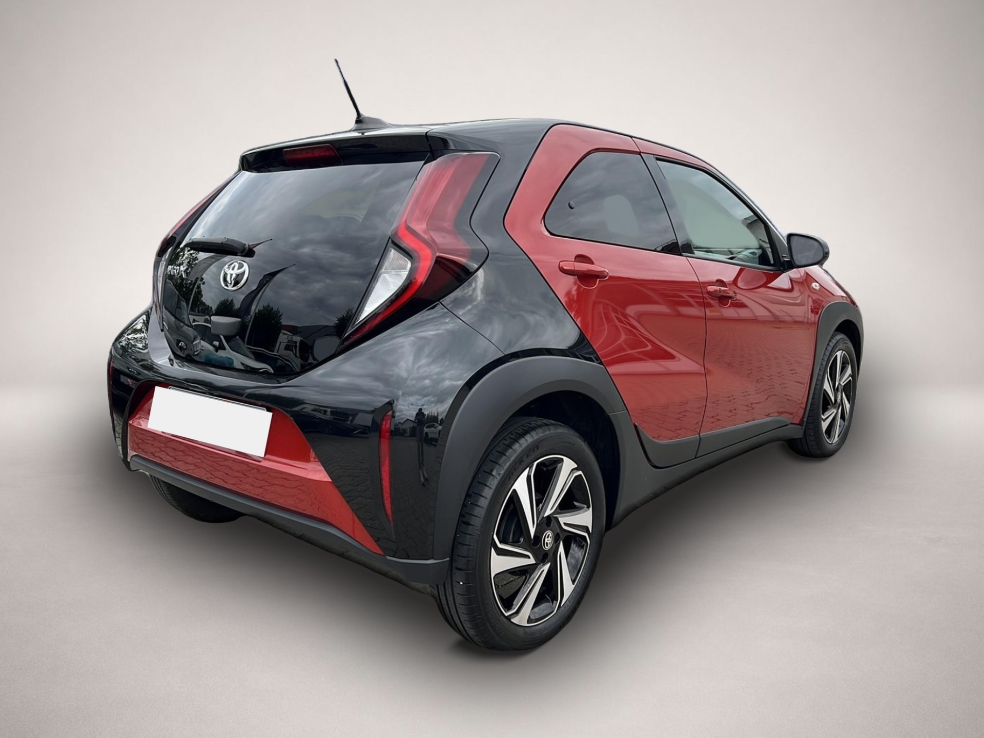 Toyota Aygo (X) (09/2022, Benzin)