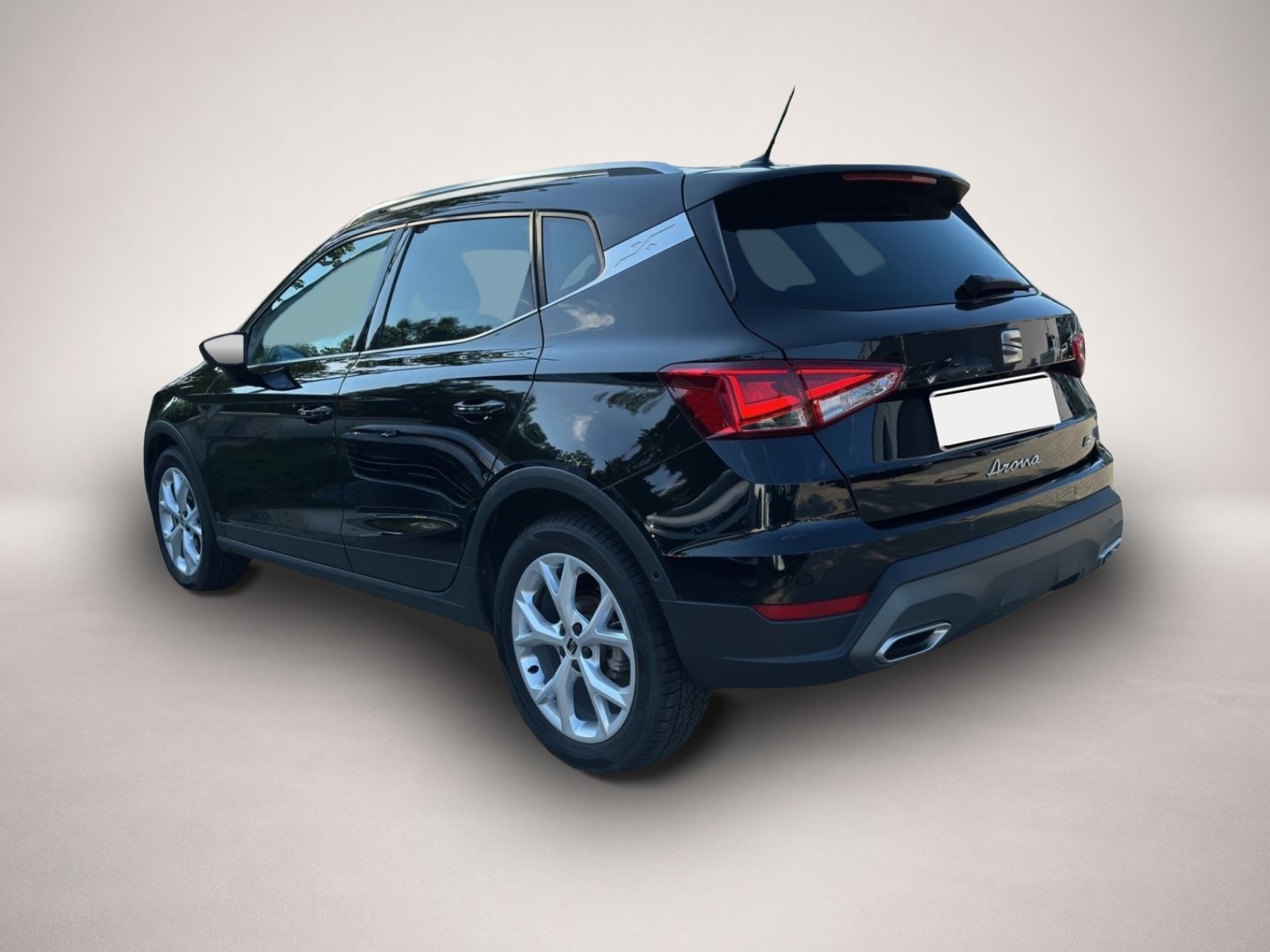 Seat Arona (11/2025, Benzin)