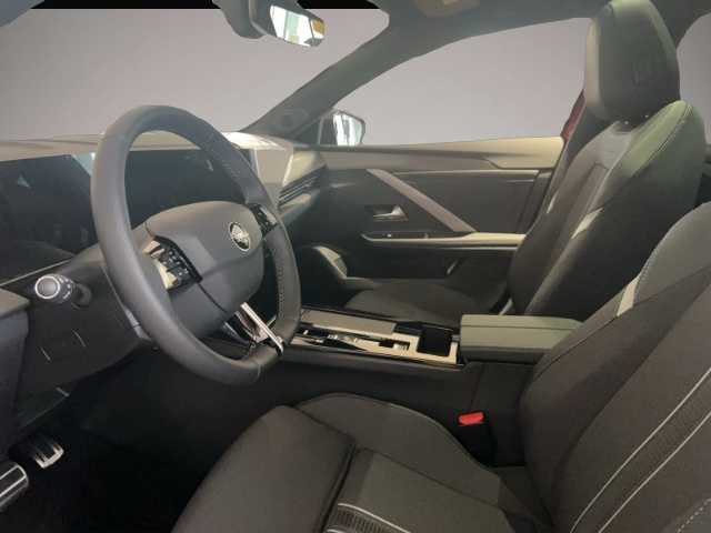 Opel Astra (10/2024, Benzin)