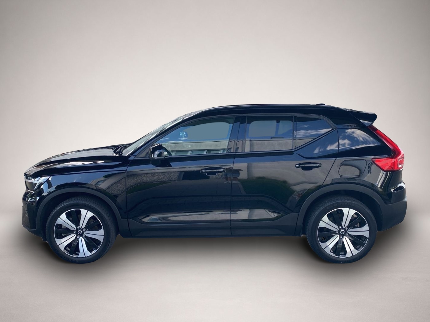 Volvo XC40 (05/2023, ELECTRIC)