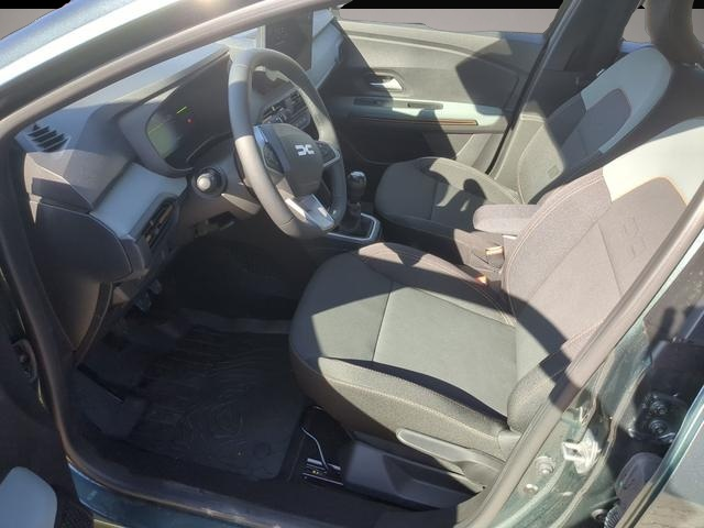 Dacia Sandero, image 2 of 4
