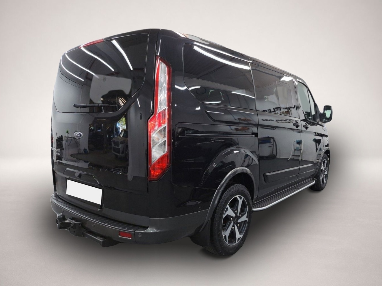 Ford Tourneo Custom (02/2022, Diesel)