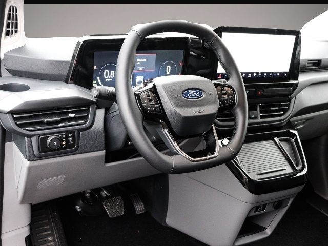 Ford Tourneo Custom (03/2026, Diesel)