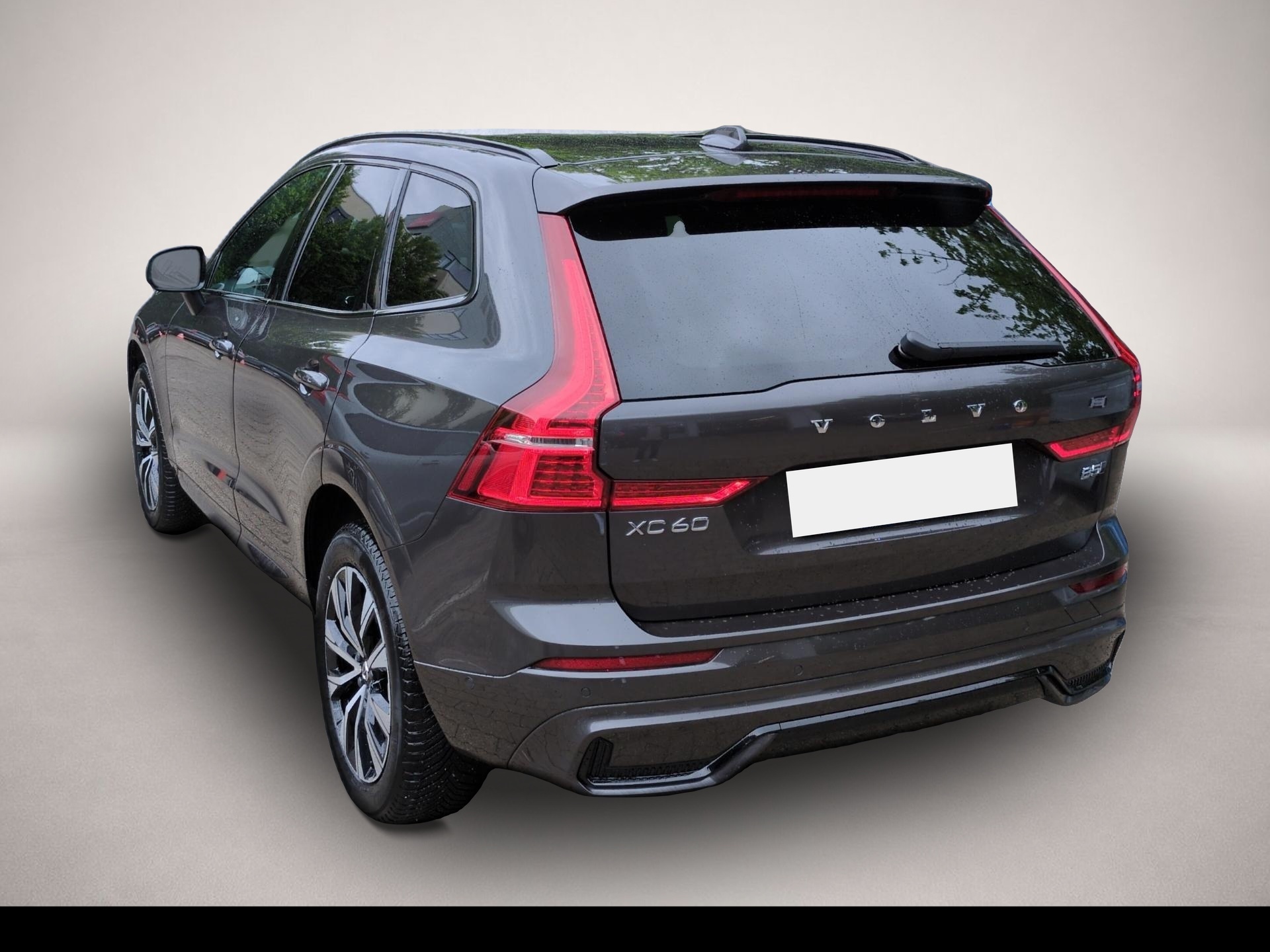 Volvo XC60 (02/2025, Benzin)