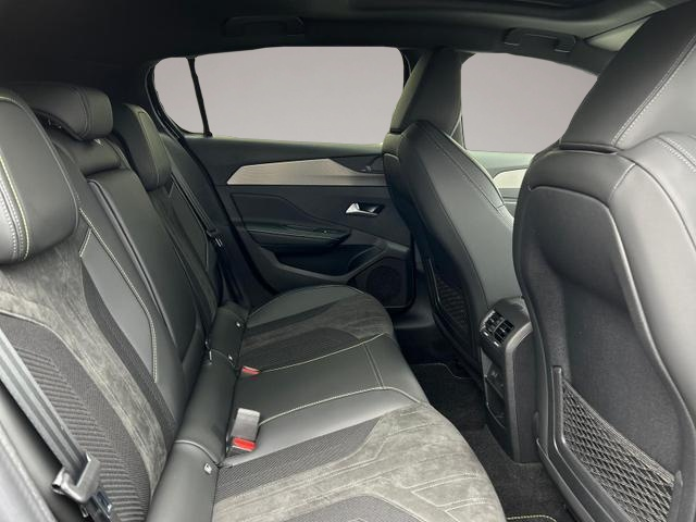 Peugeot 308 (12/2025, Benzin)