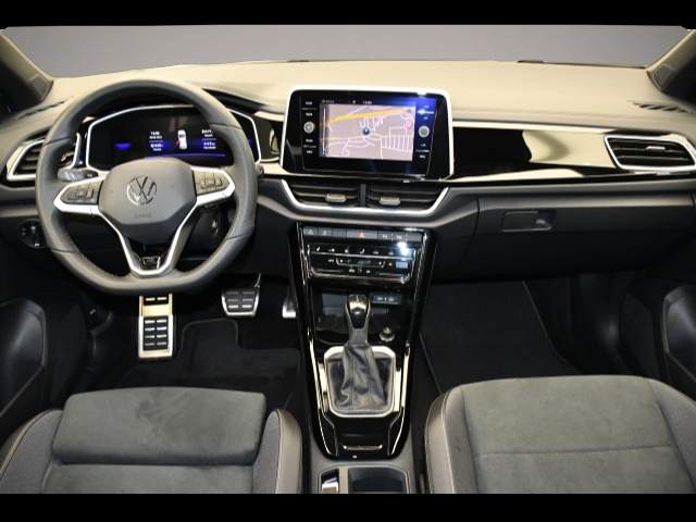 Volkswagen T-Roc (10/2025, )