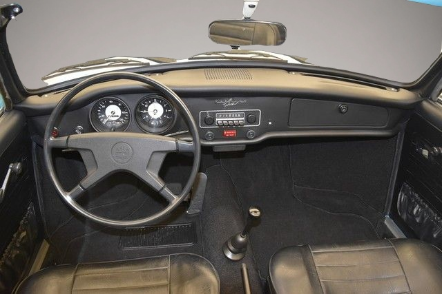 Volkswagen Karmann Ghia (04/1974, )