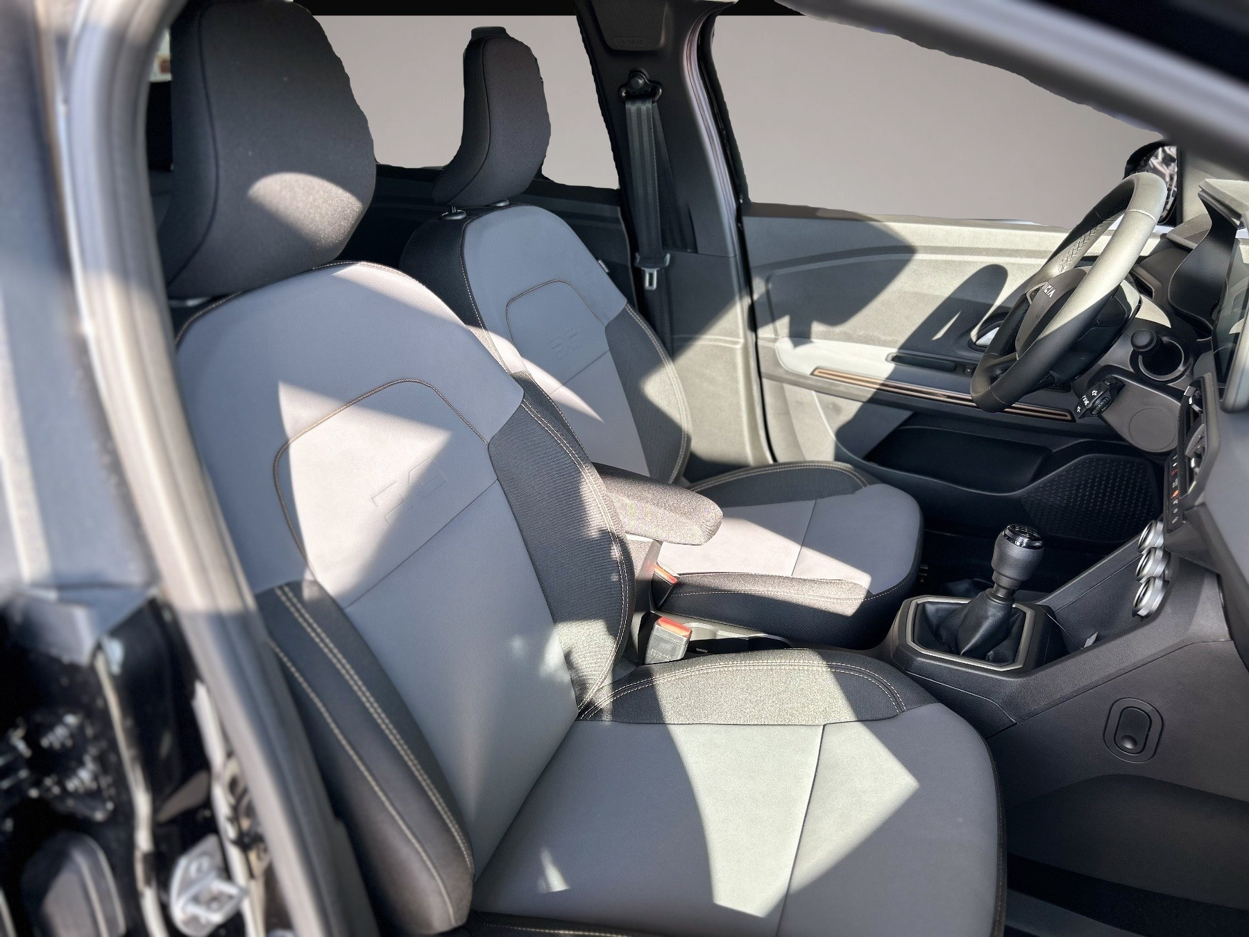 Dacia Jogger (02/2026, Benzin)
