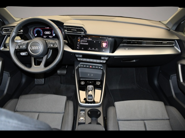 Audi A3 (01/2025, Benzin)