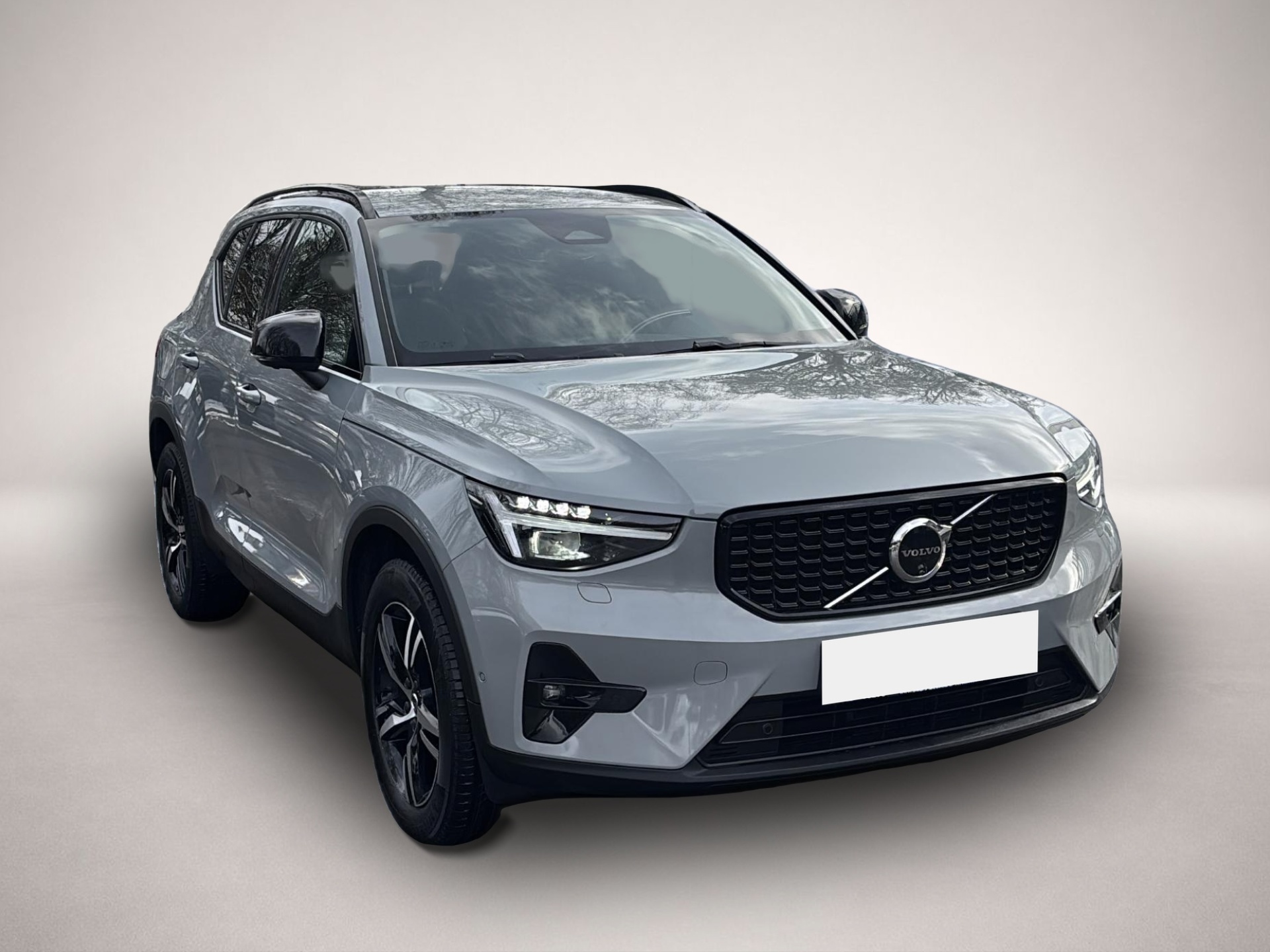 Volvo XC40 (06/2025, Benzin)