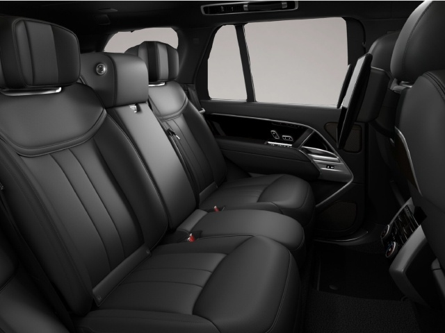 Land-Rover Range Rover (03/2026, Benzin)