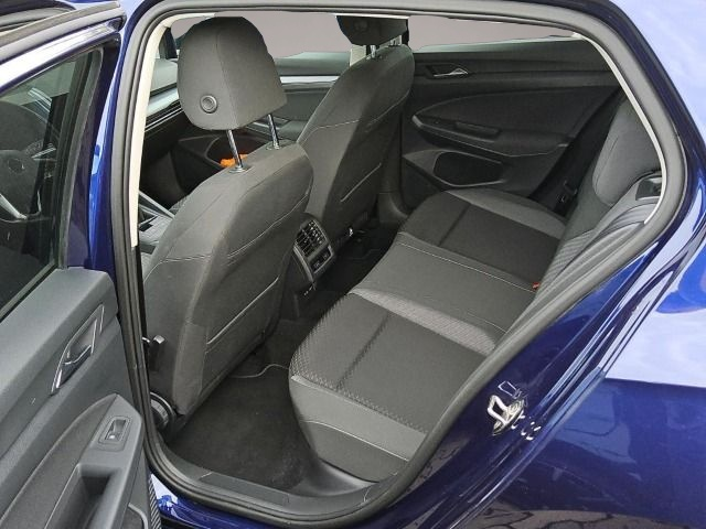 Volkswagen Golf (06/2021, Benzin)