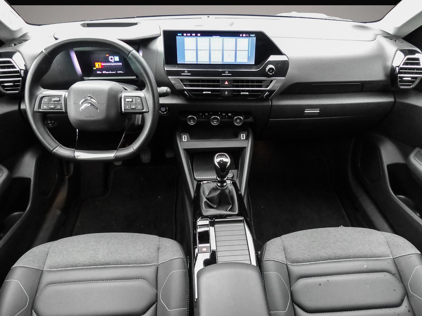Citroen C4 (10/2023, Benzin)