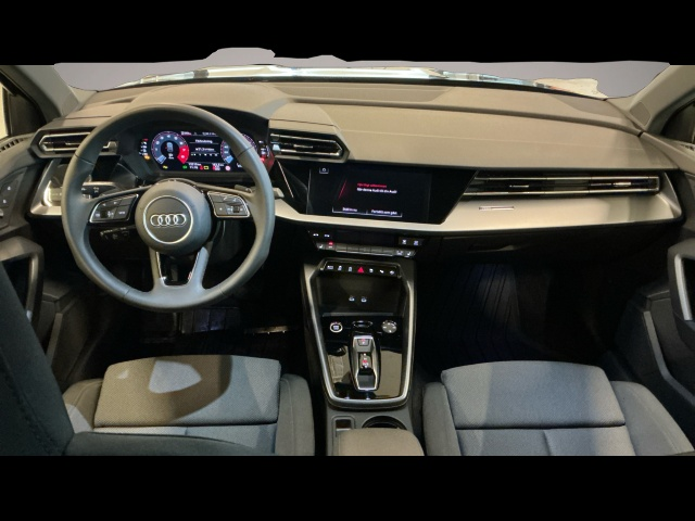 Audi A3 (05/2025, Benzin)