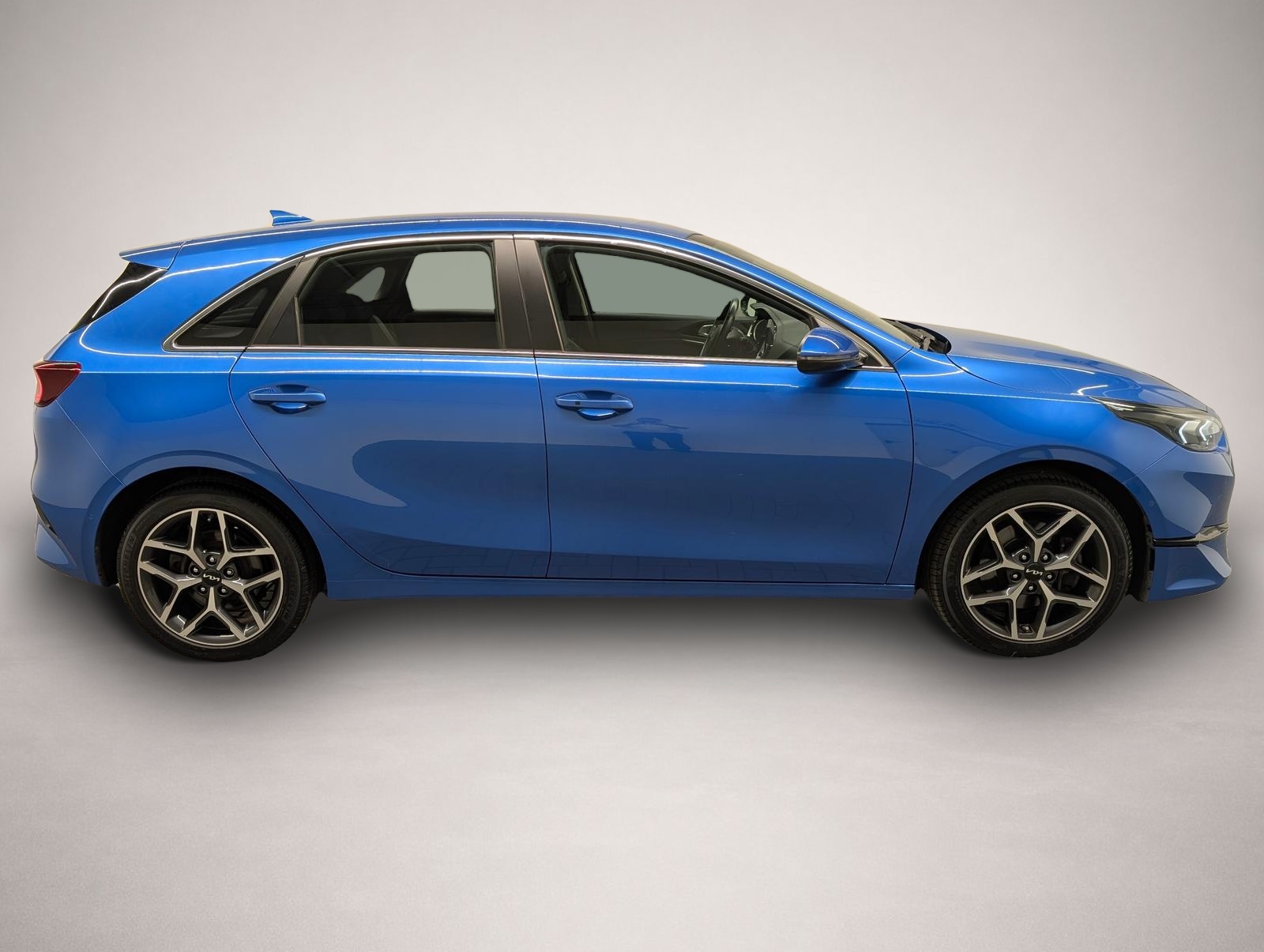 KIA cee'd / Ceed (10/2021, Benzin)