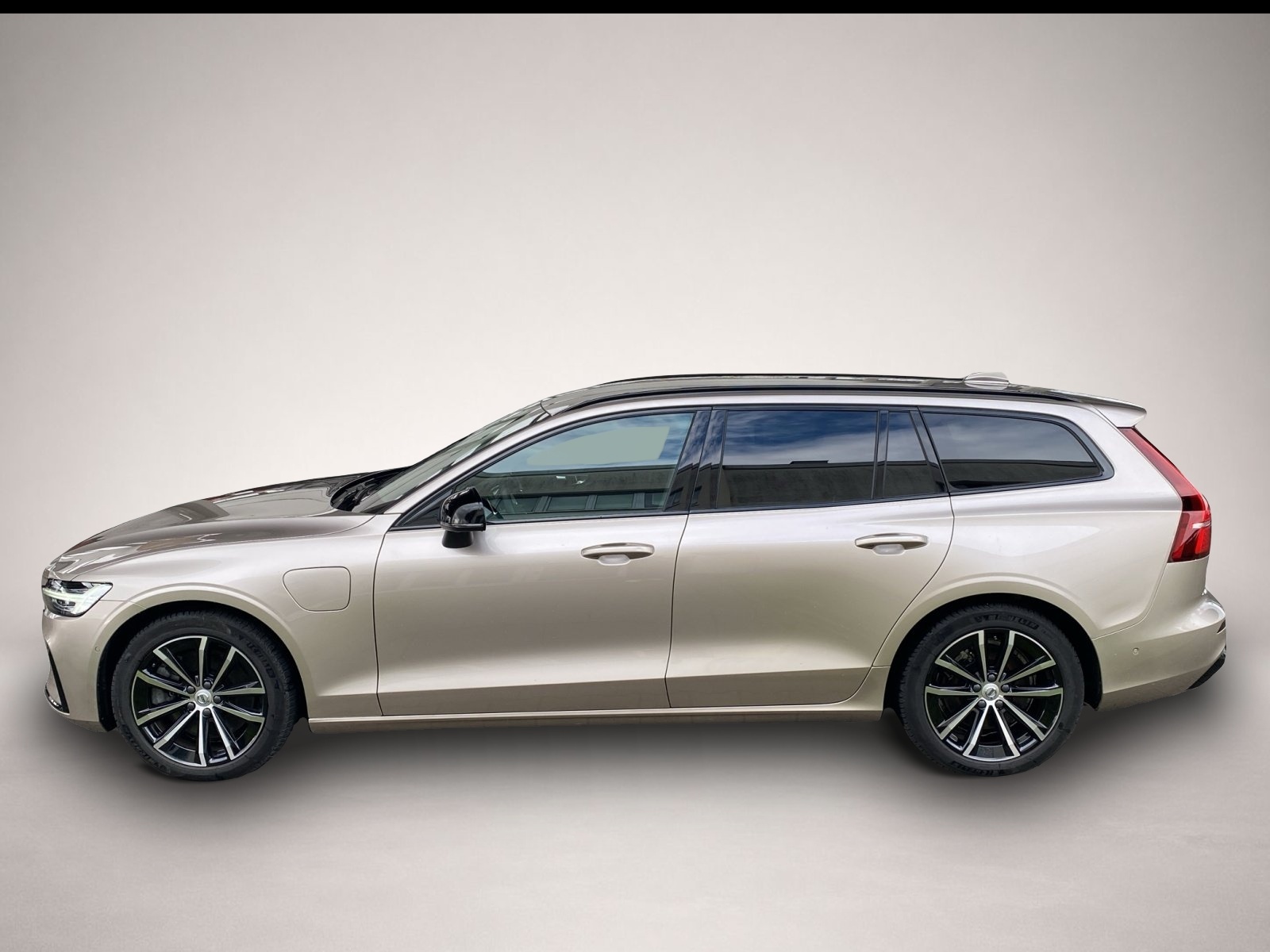 Volvo V60 (03/2023, )