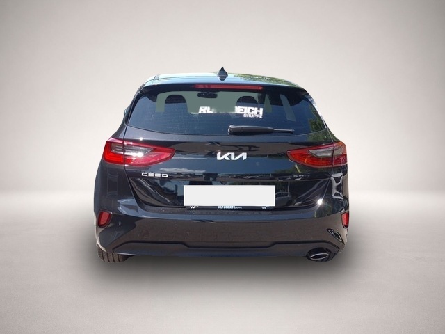 KIA cee'd / Ceed (04/2025, Benzin)