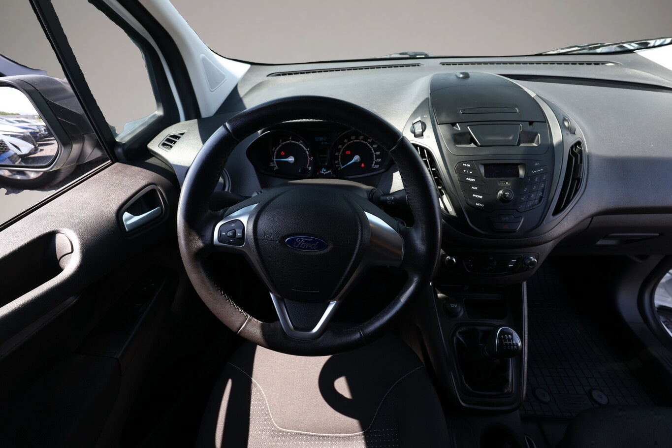 Ford Transit Courier (04/2022, Benzin)