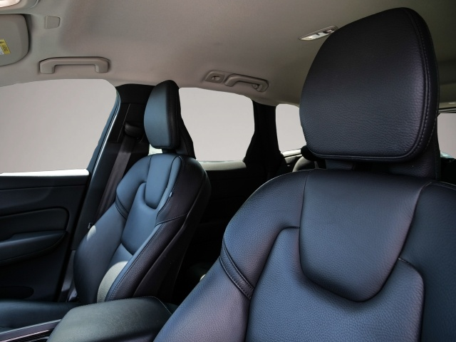 Volvo XC60 (12/2023, Benzin)
