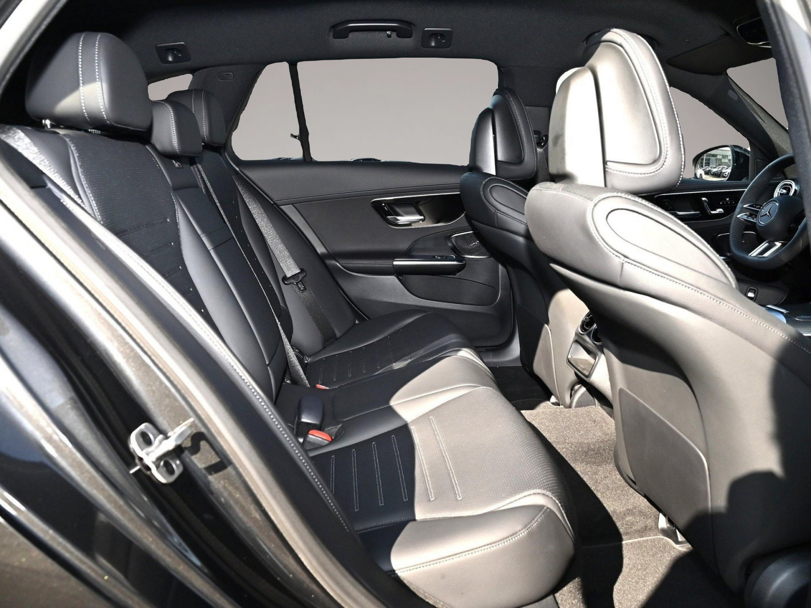 Mercedes-Benz C 220 (03/2026, Diesel)