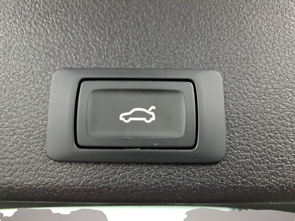 Audi A4 (12/2023, )