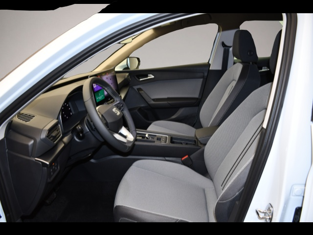 Seat Leon (03/2025, Benzin)