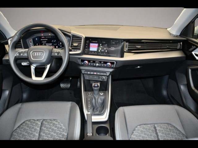 Audi A1 (05/2025, Benzin)