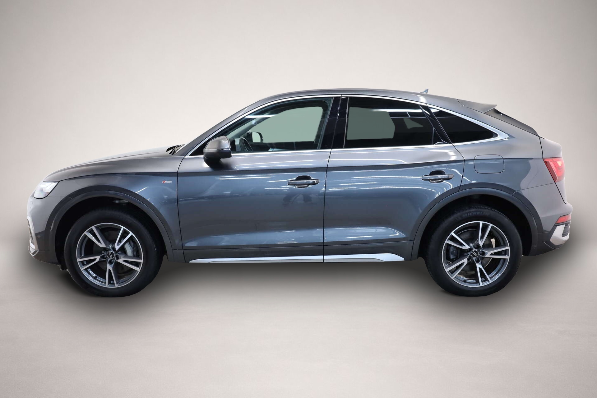 Audi Q5 (12/2022, Hybrid (Benzin/Elektro))